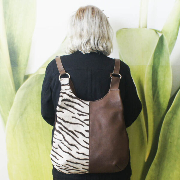 mochila bolso antirrobo cebra