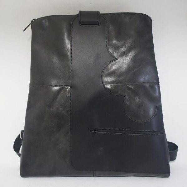 Mochila gris oscuro de piel