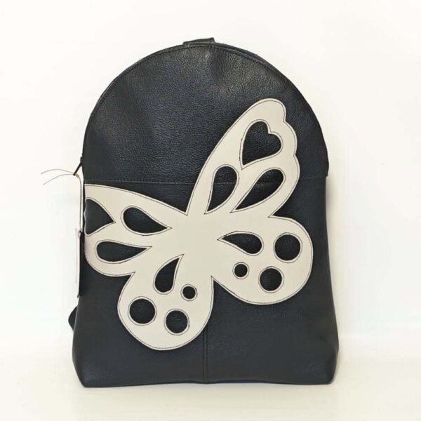 Mochila de piel negra