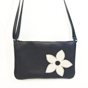 Bolso de piel negro