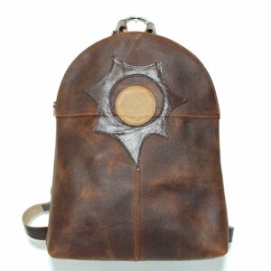 Mochila de piel marrón