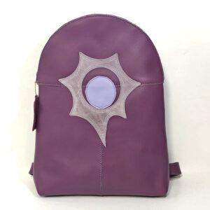 Mochila de piel morada