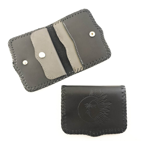cartera de piel negra