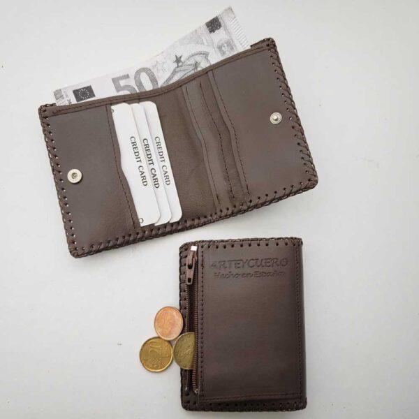 Cartera billetera de piel marrón