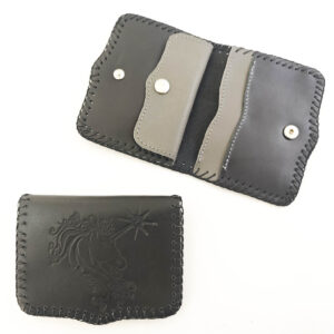cartera de piel negra