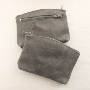 Monedero de piel gris