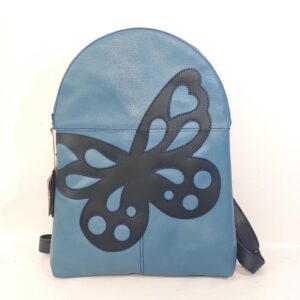 Mochila de piel azul claro
