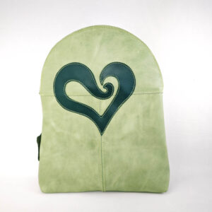 Mochila verde de piel