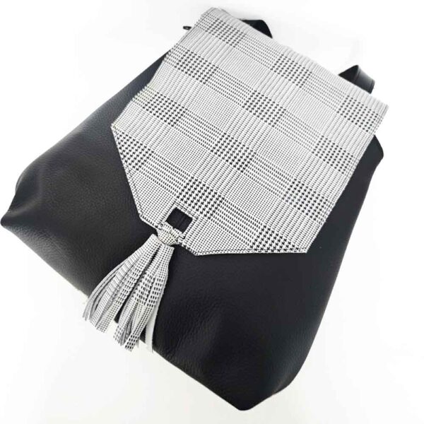 Mochila antirrobo negra de piel