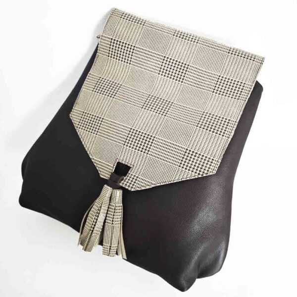 Mochila antirrobo marrón de piel