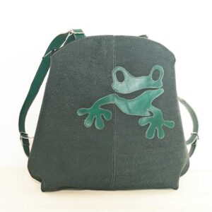 Mochila de piel verde botella
