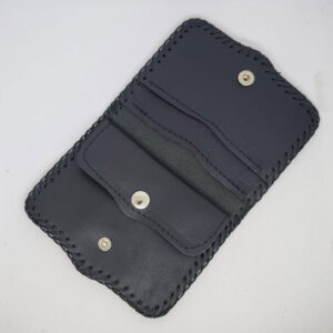 Cartera de piel negra