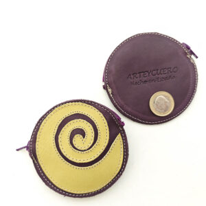 Monedero de piel morado