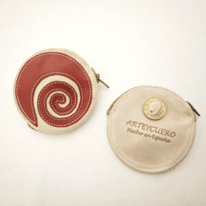 Monedero de piel crudo