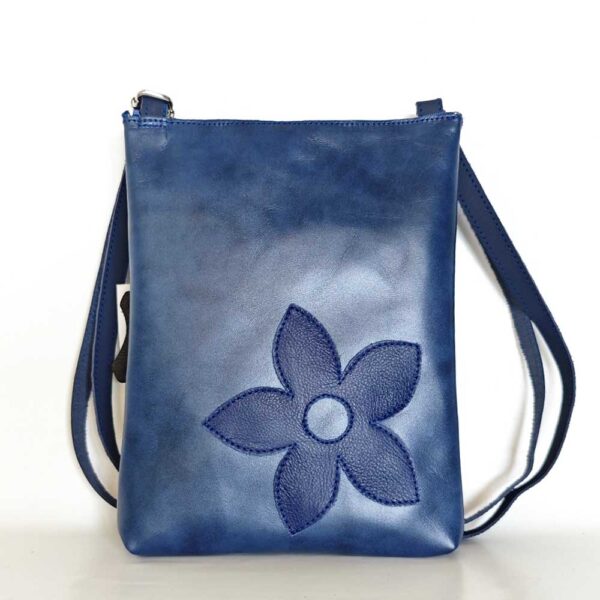 Bolso de piel azul marino