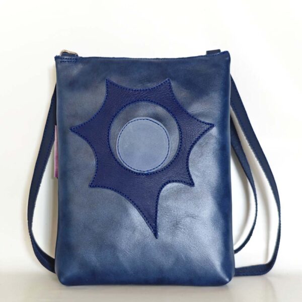 Bolso de piel azul marino
