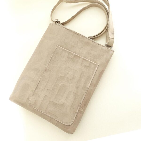 Bolso bandolera de piel beige