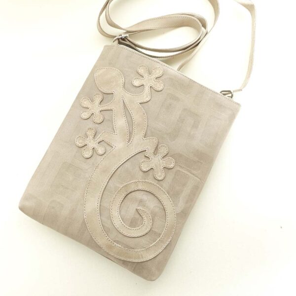 Bolso bandolera de piel beige