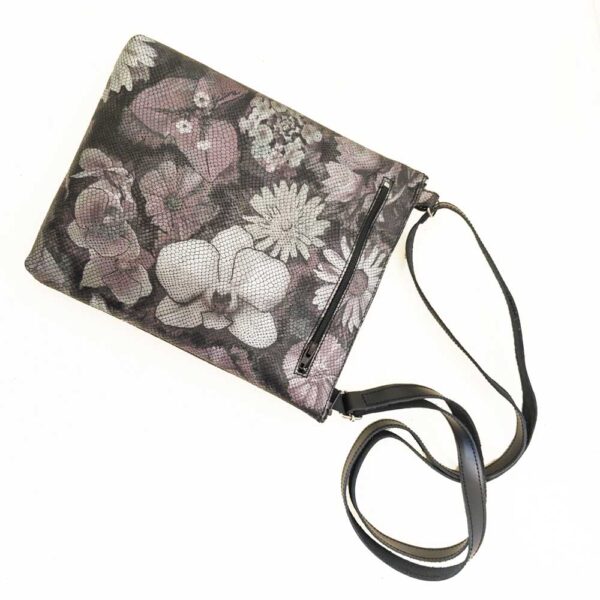 Bolso de piel flores