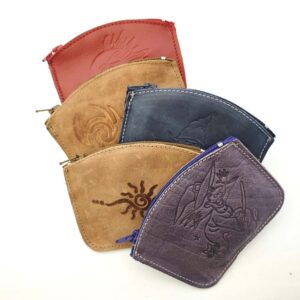 Cinco monederos de piel