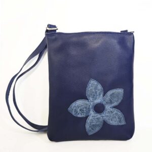 Bolso de piel azul marino