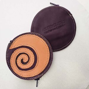 Monedero de piel morado