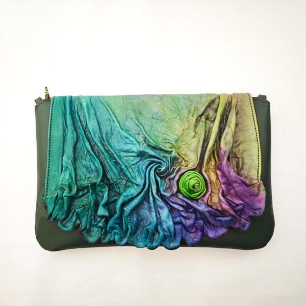 Tienda online de artículos hechos a mano en cuero y piel. Artesanos del cuero. Bolso único de mano en piel Imagen de WhatsApp 2025 10 29 a las 08.15.04 af0f7547 Bolso de mano de piel único