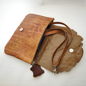 Bolso de mano de piel único