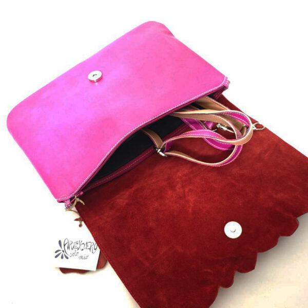 Tienda online de artículos hechos a mano en cuero y piel. Artesanos del cuero. Bolso único de mano en piel Imagen de WhatsApp 2025 10 29 a las 08.46.55 68e8760a Bolso de mano de piel único