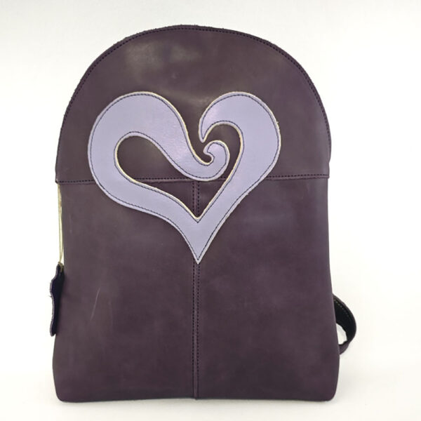 Mochila de piel morada