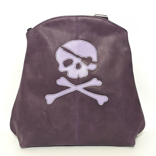 Mochila de piel morada