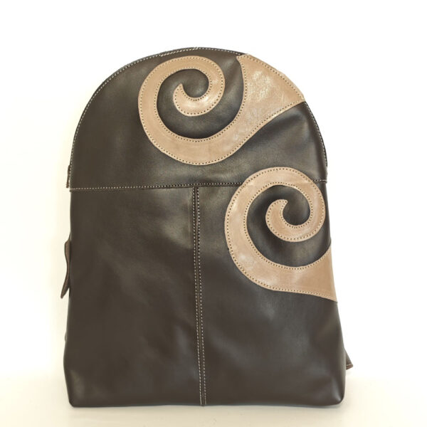 Mochila de piel marrón oscuro
