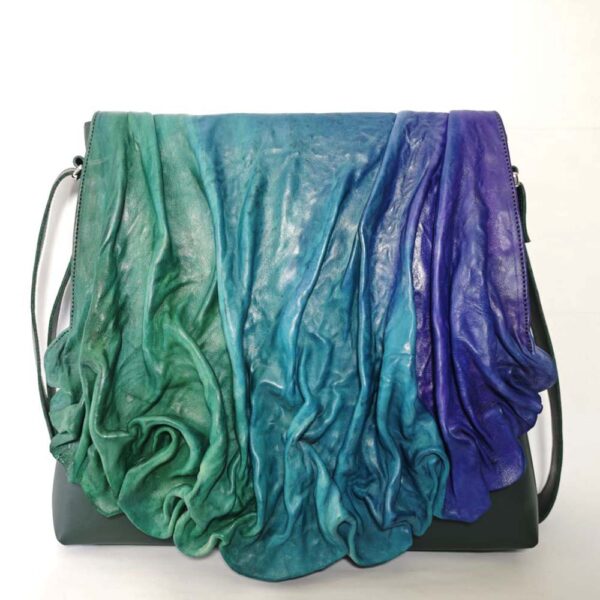 Tienda online de artículos hechos a mano en cuero y piel. Artesanos del cuero. Bolso único de piel Imagen de WhatsApp 2025 10 29 a las 09.39.13 085ab074 Bolso de piel único