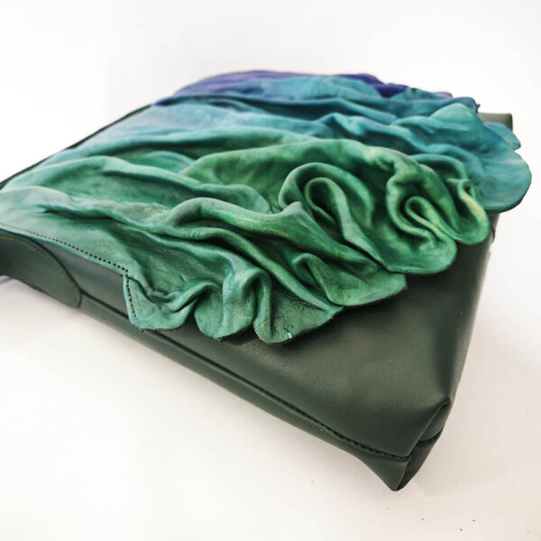 Tienda online de artículos hechos a mano en cuero y piel. Artesanos del cuero. Bolso único de piel Imagen de WhatsApp 2025 10 29 a las 09.39.13 d7caeb38 Bolso de piel único