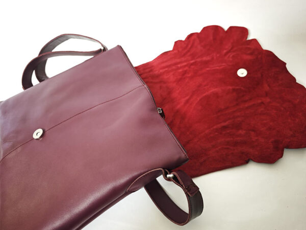 Tienda online de artículos hechos a mano en cuero y piel. Artesanos del cuero. Bolso único de piel Imagen de WhatsApp 2025 10 29 a las 10.06.58 1f6f8f75 Bolso de piel único