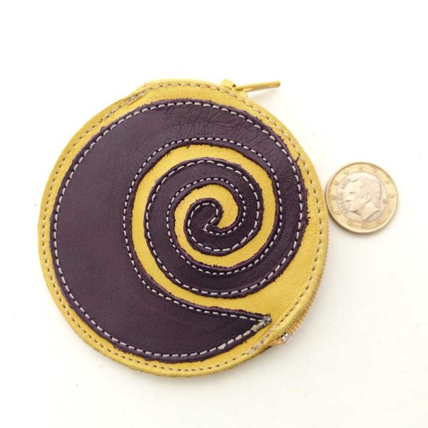 Monedero de piel amarillo