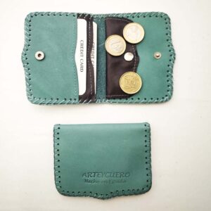 Cartera de piel aguamarina