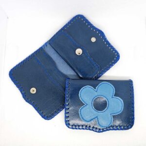 Cartera de piel azul marino