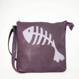 Bolso morado de piel