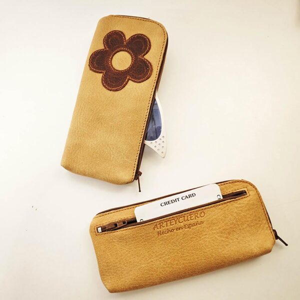 Funda gafas de piel camel