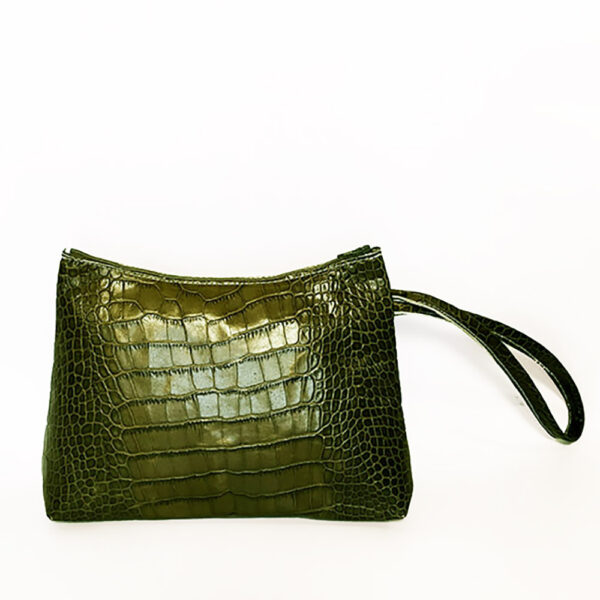 Tienda online de artículos hechos a mano en cuero y piel. Artesanos del cuero. Bolso trapecio de mano IMG 20210316 110932 Bolso de mano de piel verde