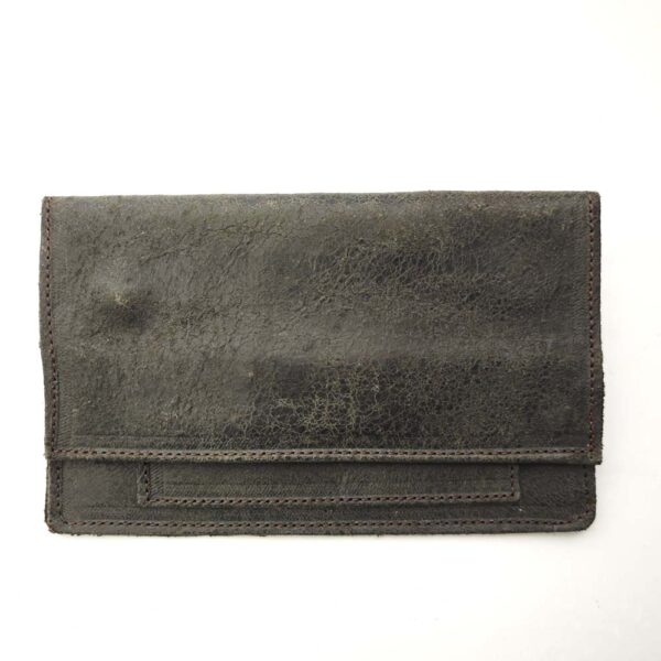 Tienda online de artículos hechos a mano en cuero y piel. Artesanos del cuero. Funda de piel para tabaco de liar IMG 20251114 084219 Bolsa tabaco verde old