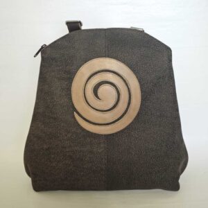 Mochila de piel marrón