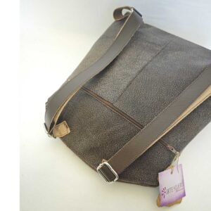 Mochila de piel marrón