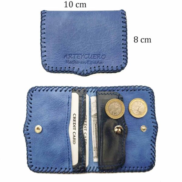 Cartera de piel azul