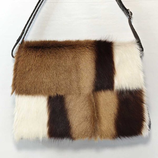 Tienda online de artículos hechos a mano en cuero y piel. Artesanos del cuero. Bolso de gacela IMG 20260305 093519 Bolso gacela nº 1