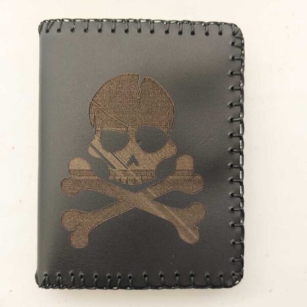 Cartera billetero negro de piel con calavera