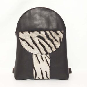 Mochila de piel marrón cebra