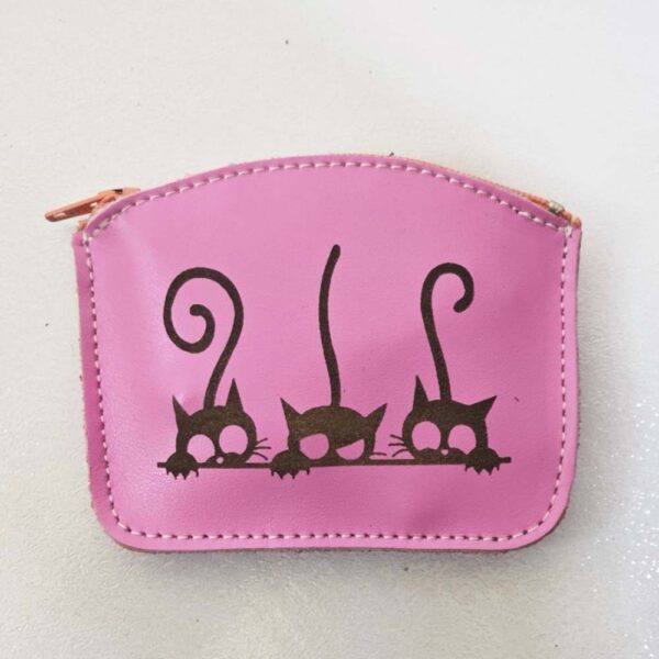 Tienda online de artículos hechos a mano en cuero y piel. Artesanos del cuero. Monedero de piel Gatitos IMG 20260714 095407 Monedero de piel rosa