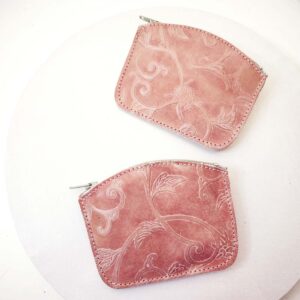 Monedero de piel rosa